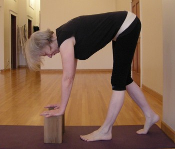 Five minute yoga challenge: strap your thigh bones and explore a ...
